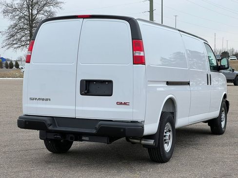 New 2025 GMC Savana 3500 Extended w/ Driver Convenience Package RWD image 39
