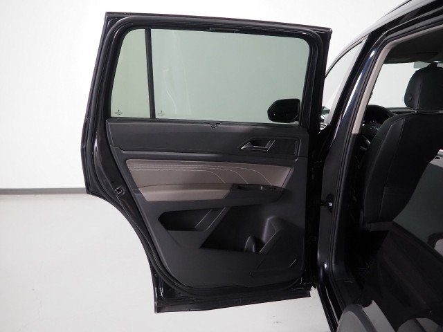 Used 2022 Volkswagen Atlas FWD SE V6 w/ Technology image 43