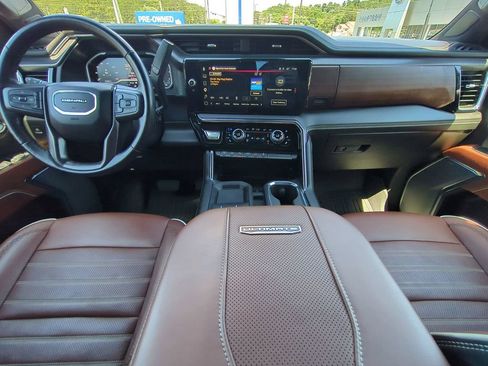 Used 2024 GMC Sierra 3500 Denali Ultimate AWD/4WD image 18