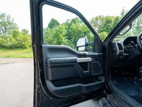 Used 2020 Ford F350 Lariat w/ Lariat Ultimate Package AWD/4WD image 11