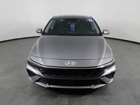 Certified 2024 Hyundai Elantra SEL w/ Convenience Package FWD image 14