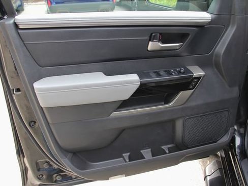 Used 2024 Toyota Tundra Limited AWD/4WD image 19