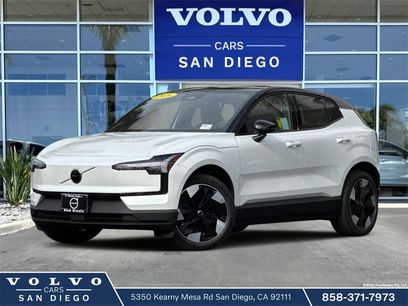 New 2025 Volvo EX30 Plus w/ Climate Package