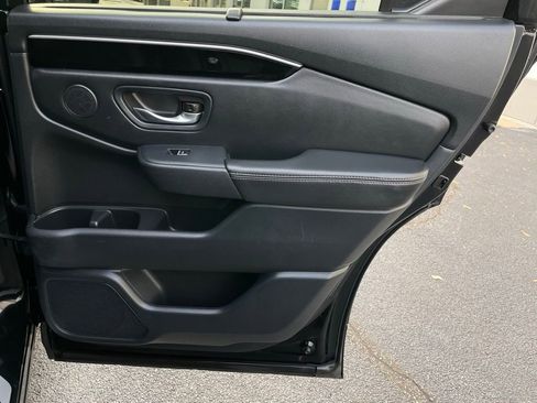 Certified 2025 Honda Pilot EX-L image 33