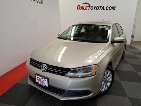 Used 2014 Volkswagen Jetta SE image 2