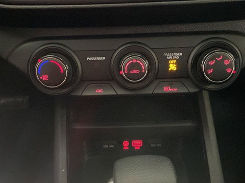 Used 2020 Kia Forte LXS FWD image 41