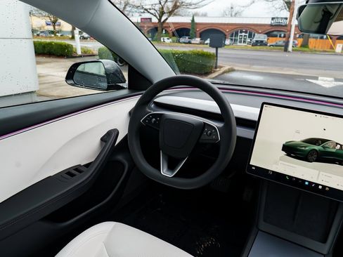 Used 2025 Tesla Model 3 Long Range image 10