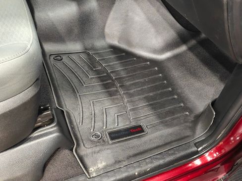 Used 2018 RAM 1500 Express AWD/4WD image 8