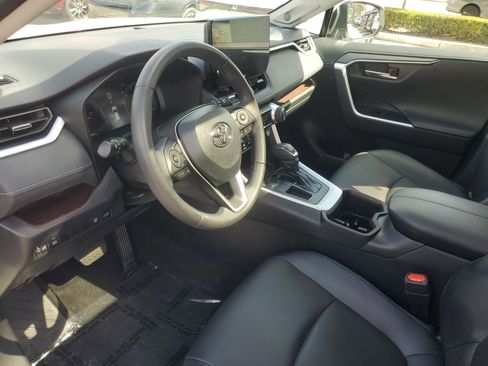 Used 2024 Toyota RAV4 Limited image 17