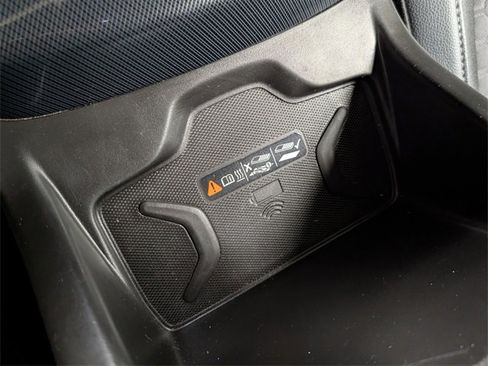 Used 2021 Chevrolet Colorado Z71 w/ Z71 Midnight Edition image 25