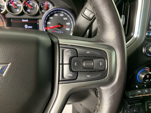 Used 2020 Chevrolet Silverado 1500 LT AWD/4WD image 18