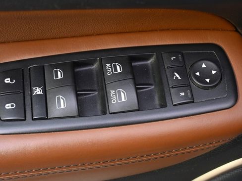 Used 2017 Jeep Grand Cherokee Summit image 23