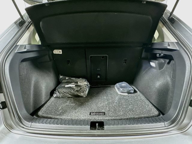 Certified 2025 Volkswagen Taos SEL AWD/4WD image 27