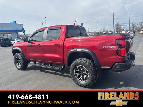 Used 2024 Chevrolet Colorado ZR2 w/ ZR2 Convenience Package III image 9