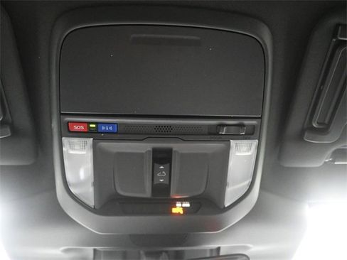 Certified 2025 Subaru Forester Limited image 18