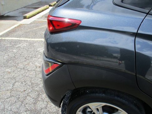 Used 2023 Hyundai Kona SEL AWD/4WD image 18