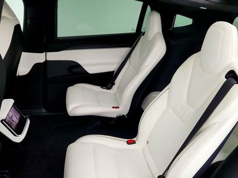 Used 2022 Tesla Model X Plaid image 27