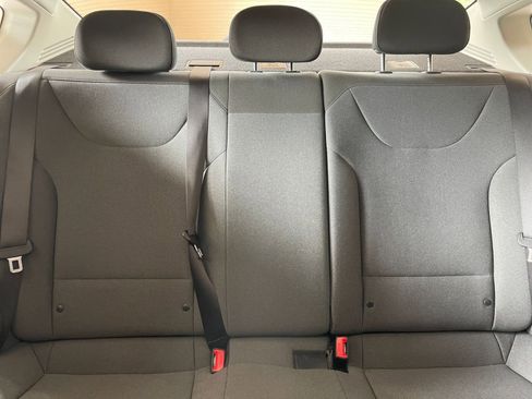 Used 2025 Kia K4 LXS image 37