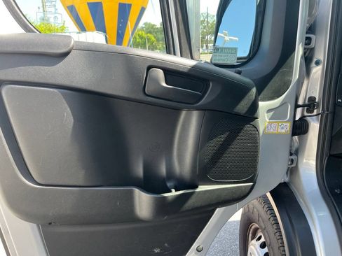 Used 2025 RAM ProMaster 3500 w/ Safety Group FWD image 10