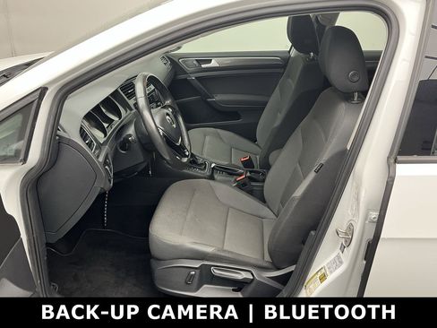 Used 2020 Volkswagen Golf 4-Door image 3