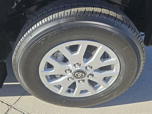 Used 2024 Toyota Tacoma SR5 image 2