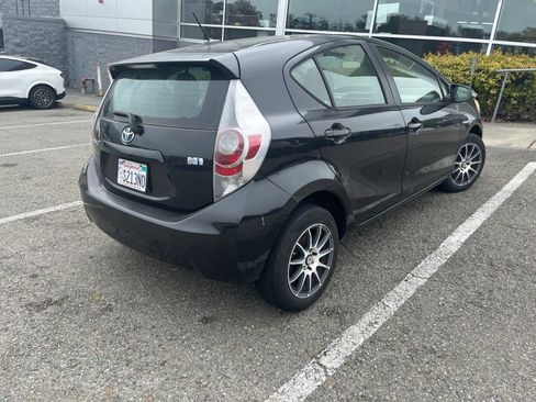 Used 2012 Toyota Prius C Three FWD image 8