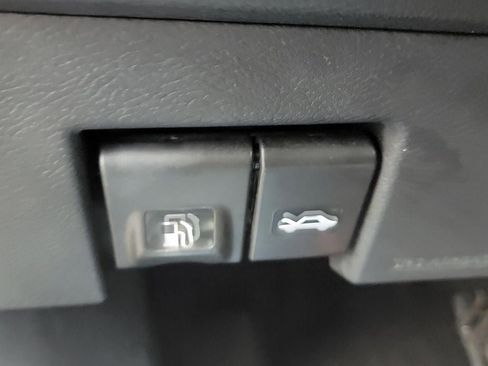 Used 2024 Nissan Kicks S FWD image 28