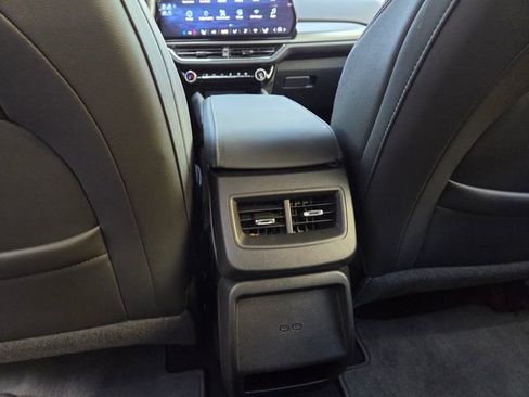 Used 2024 Chevrolet Equinox EV RS FWD image 35