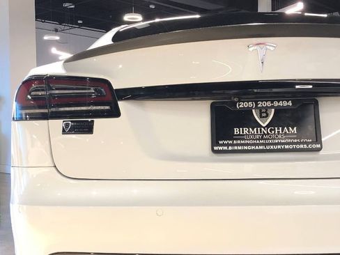 Used 2022 Tesla Model S Plaid image 17