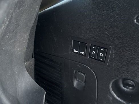 Used 2019 GMC Yukon SLT w/ Premium Edition image 10