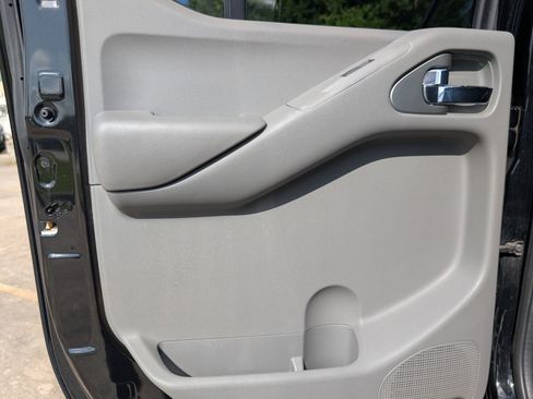Used 2021 Nissan Frontier SV AWD/4WD image 27