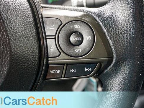 Used 2020 Toyota Corolla LE FWD image 25