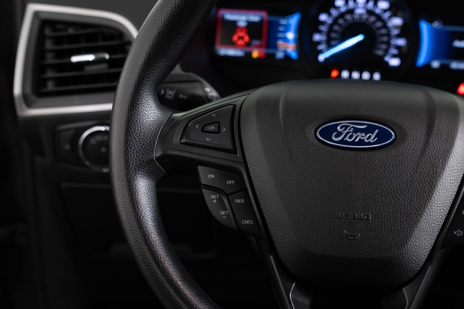 Used 2022 Ford Edge SE w/ Black Appearance Package AWD/4WD image 28