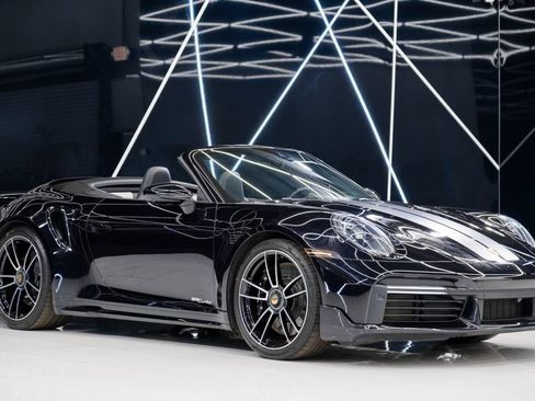 Used 2022 Porsche 911 Turbo image 1