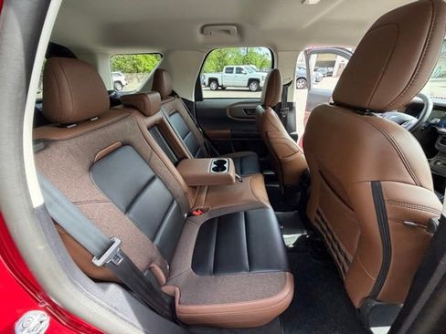Certified 2025 Ford Bronco Sport Outer Banks w/ Outer Banks Tech Package+ AWD/4WD image 35