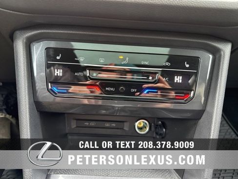 Used 2022 Volkswagen Tiguan SE R-Line image 14