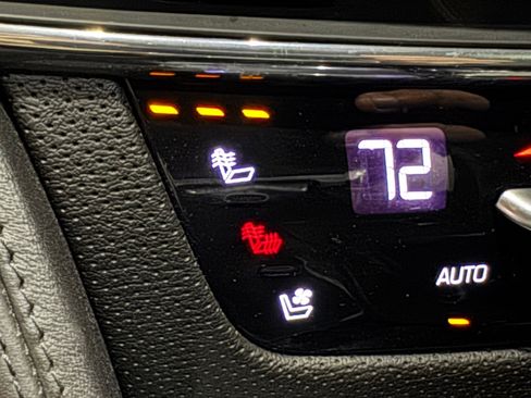 Used 2018 Cadillac CT6 Platinum image 37