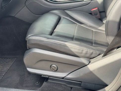 Used 2020 Mercedes-Benz GLC 300 4MATIC image 23