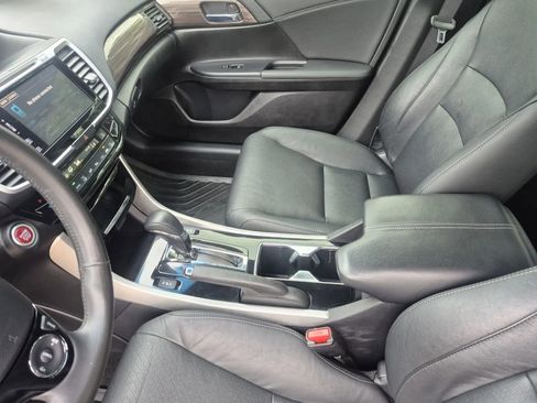 Used 2017 Honda Accord EX-L image 15