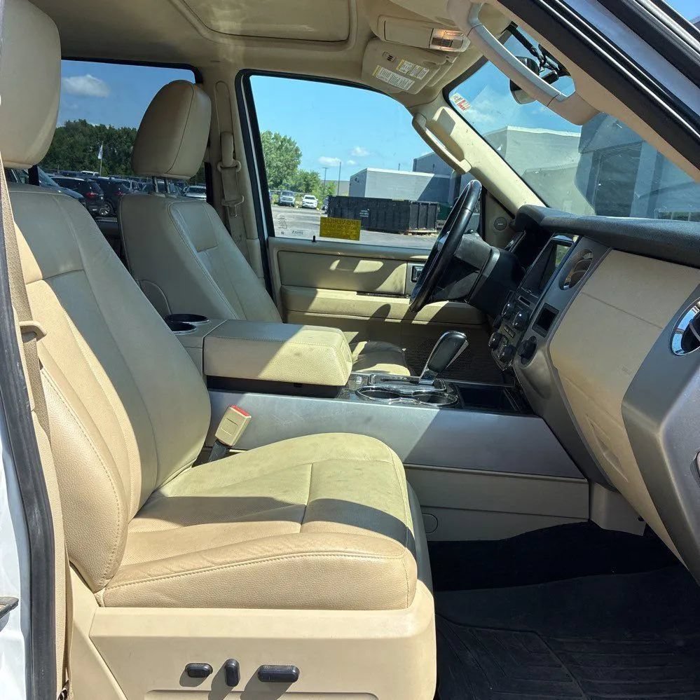 Used 2016 Ford Expedition Limited AWD/4WD image 23