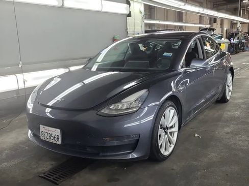 Used 2018 Tesla Model 3 Long Range image 1