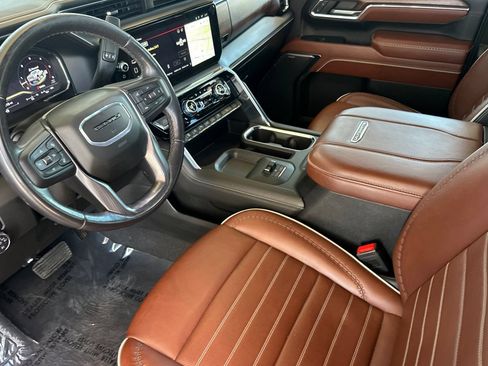 Used 2024 GMC Sierra 2500 Denali Ultimate w/ Max Trailering Package AWD/4WD image 11