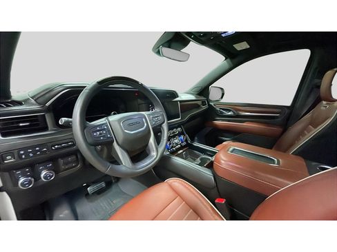 Used 2024 GMC Yukon Denali Ultimate image 11