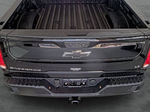 New 2026 Chevrolet Silverado 2500 LT w/ Z71 Chrome Sport Edition AWD/4WD image 11