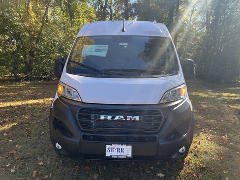 New 2026 RAM ProMaster 2500 w/ Premium Convenience Group image 9