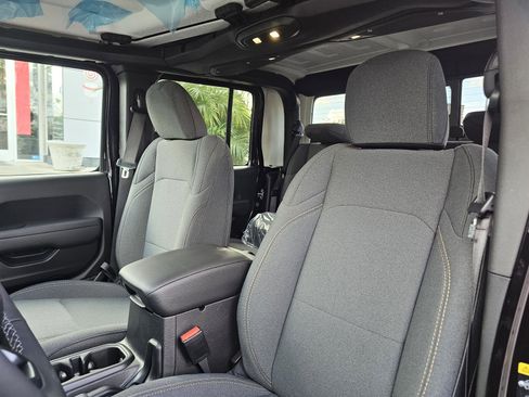 New 2026 Jeep Gladiator Sport image 21