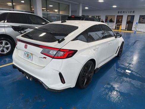 Used 2024 Honda Civic Type R image 6