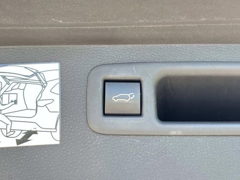 Used 2023 Toyota Highlander Bronze Edition AWD/4WD image 10