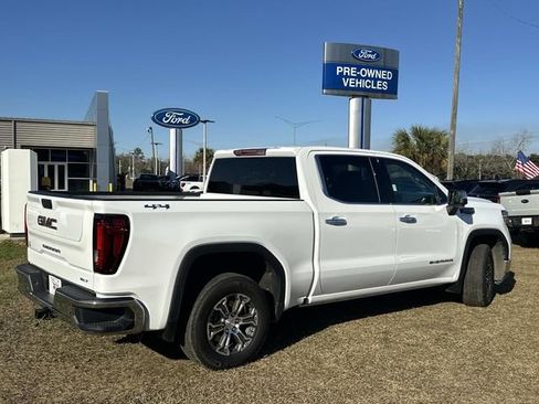 Used 2025 GMC Sierra 1500 SLT image 8