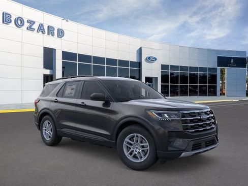 New 2026 Ford Explorer Active image 7
